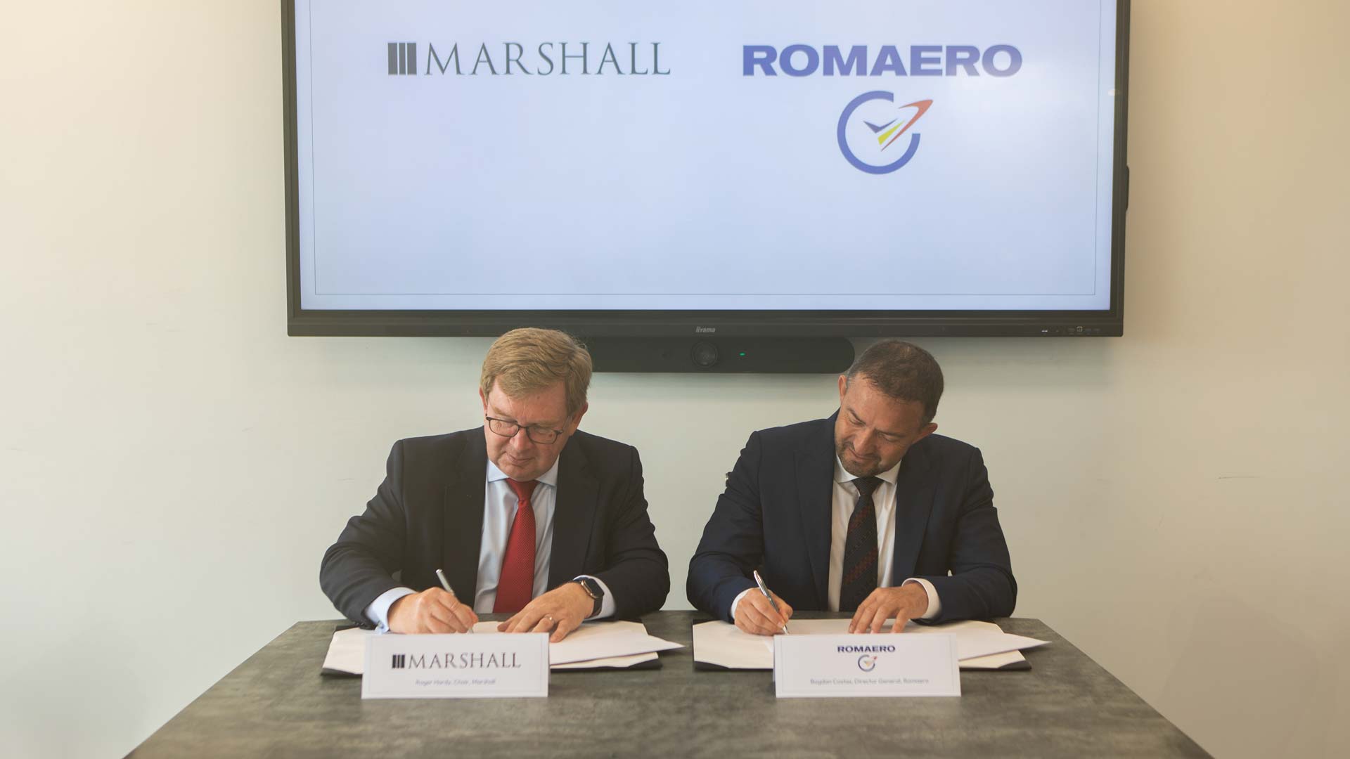 From left to right: - Roger Hardy, Chair, Marshall - Bogdan Costas, Director General, Romaero