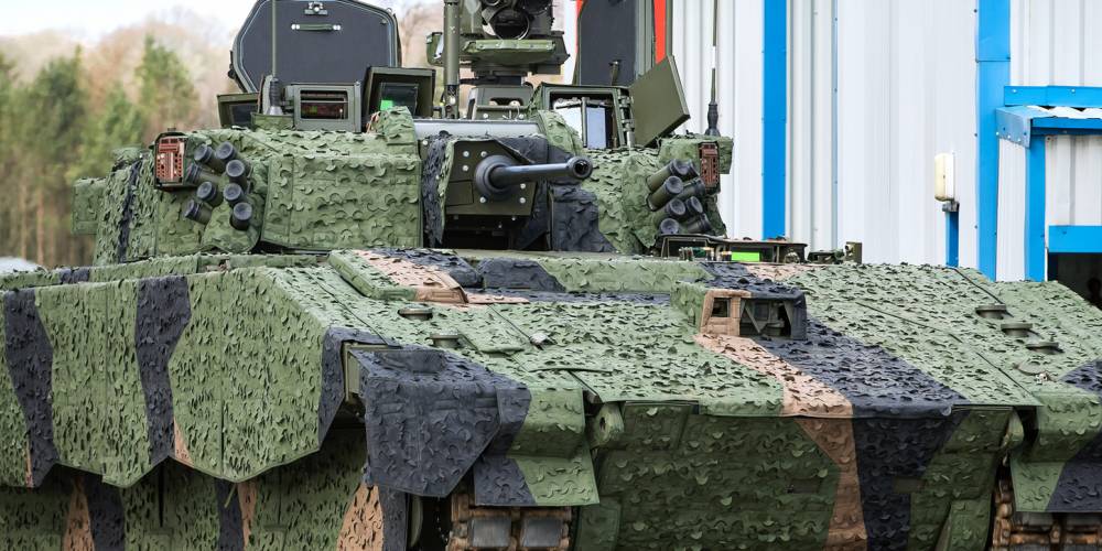 Virtual simulator designed to train vehicle crew